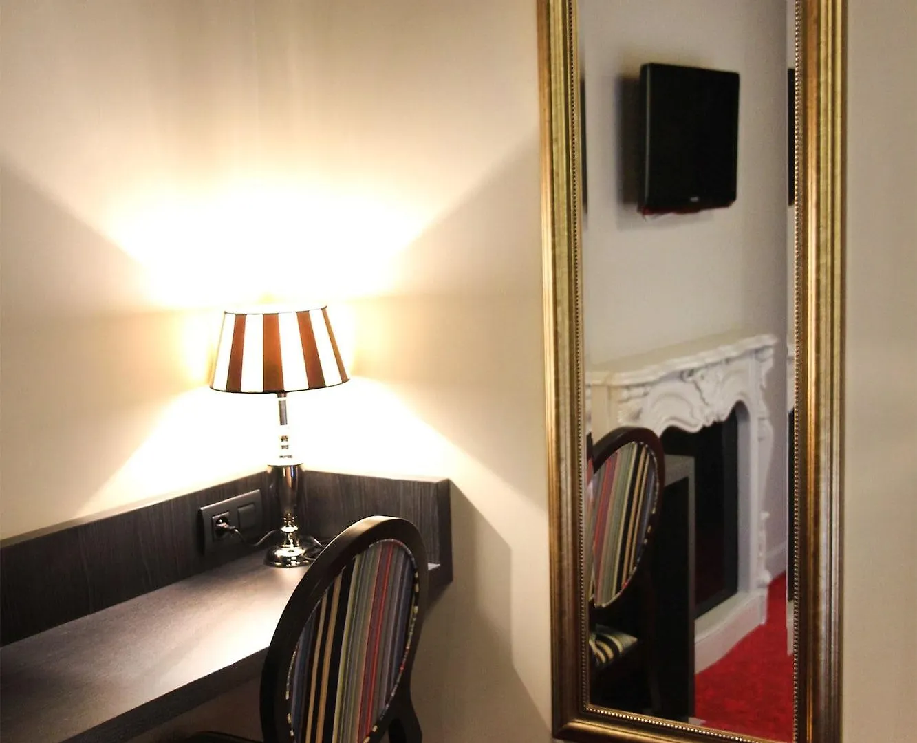 Western Le Montmartre - Saint Pierre 3*