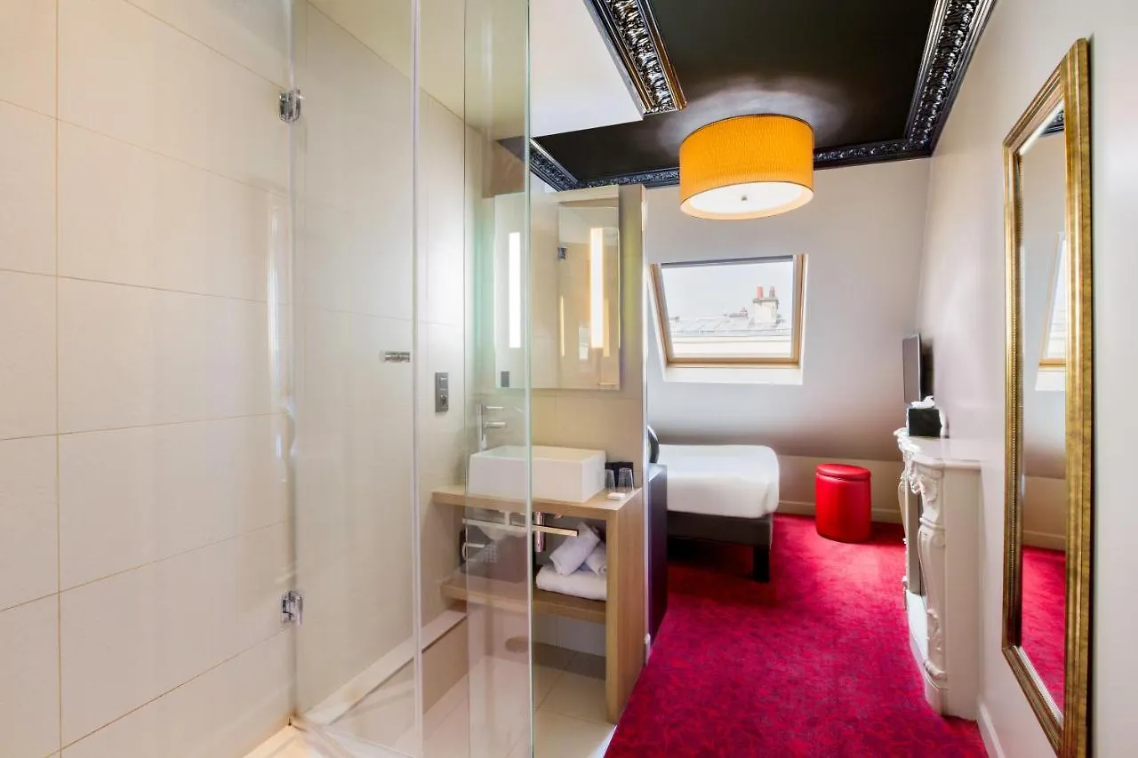 Western Le Montmartre - Saint Pierre Hotell 3*