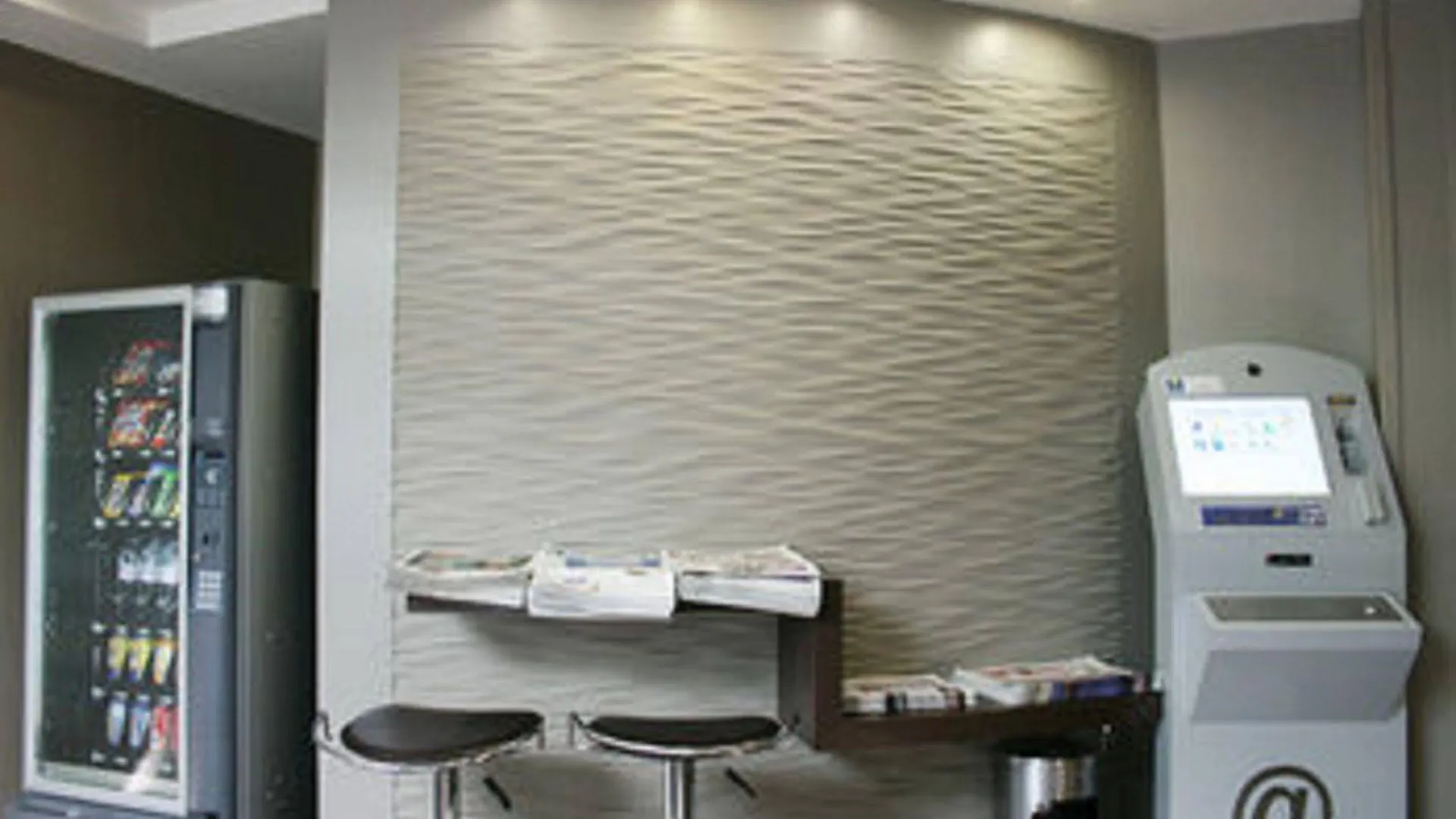 Hotell Western Le Montmartre - Saint Pierre 3*