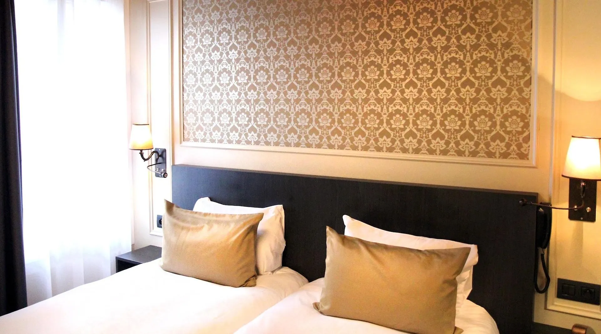 Western Le Montmartre - Saint Pierre 3*