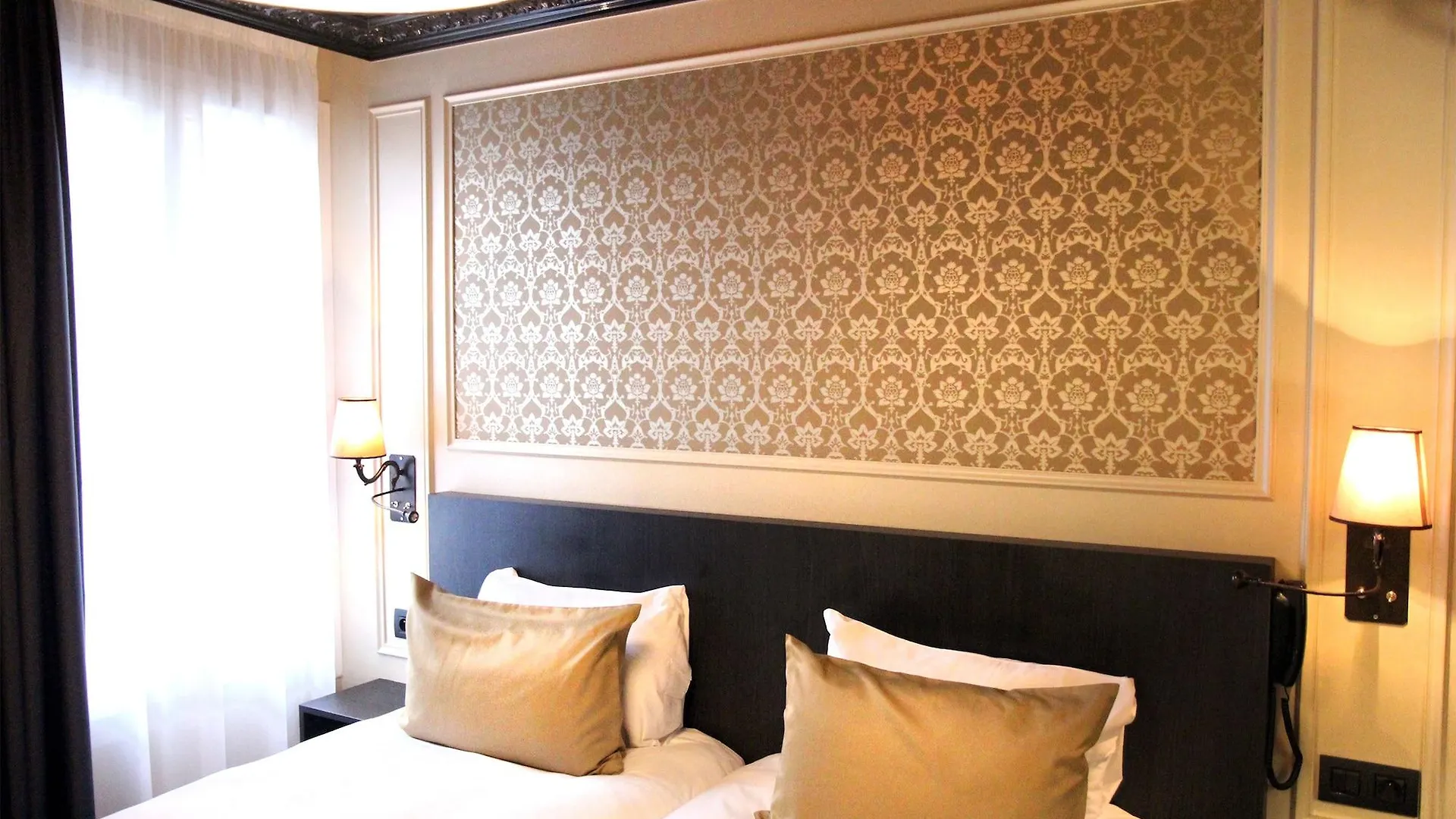 Western Le Montmartre - Saint Pierre Paris