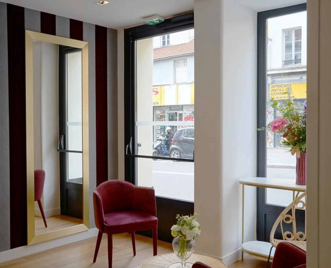 Western Le Montmartre - Saint Pierre Hotel 3*