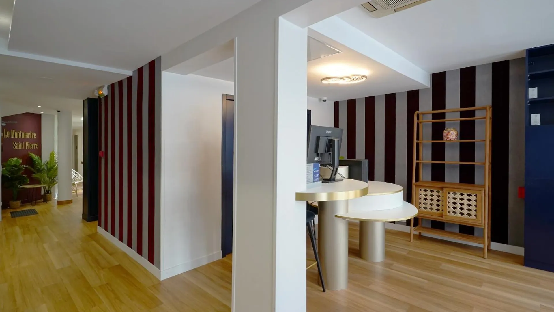 Hotel Western Le Montmartre - Saint Pierre 3*