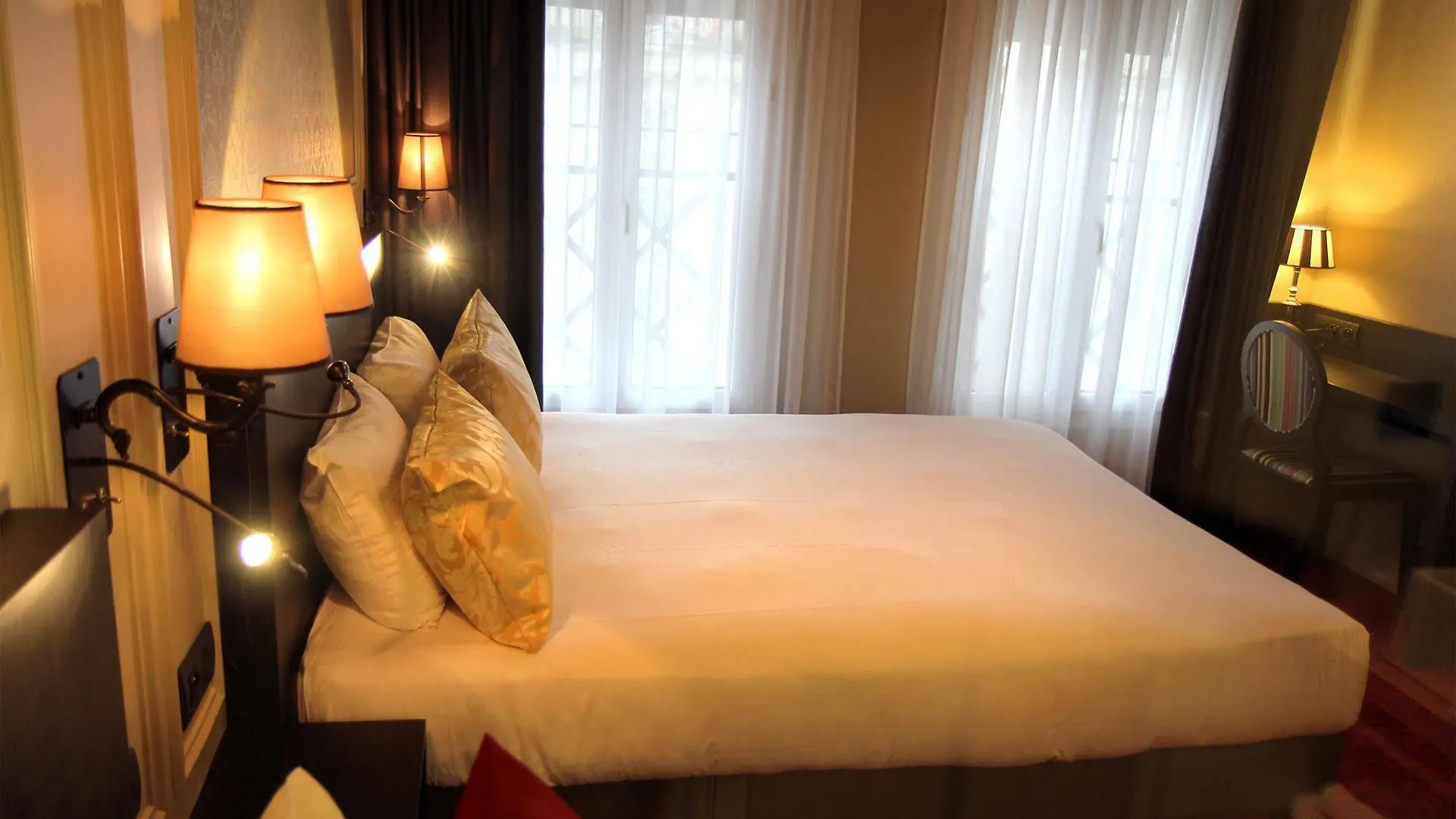 Western Le Montmartre - Saint Pierre 3*